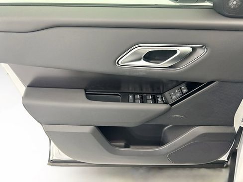 New 2026 Land Rover Range Rover Velar Dynamic SE AWD/4WD image 23