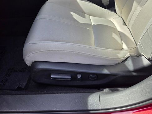 Certified 2018 Honda Accord EX image 15