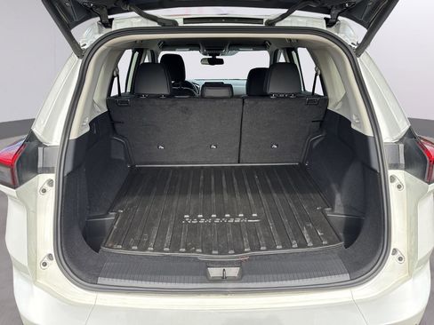 Used 2025 Nissan Rogue SV w/ Rock Creek Premium Package AWD/4WD image 30