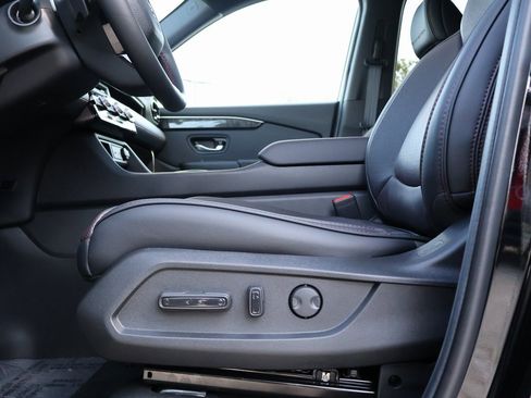 New 2025 Honda Pilot Black Edition image 23