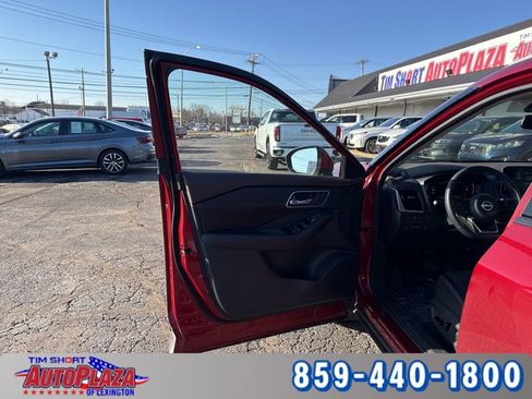 Used 2023 Nissan Rogue Platinum w/ Platinum Premium Package image 46