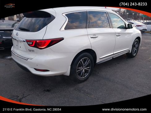 Used 2018 INFINITI QX60 3.5 Sport Utility 4D w/ Premium Plus Package image 2