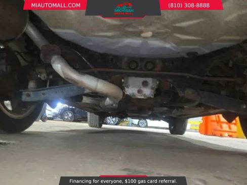 Used 2010 Subaru Outback 2.5i Premium image 11