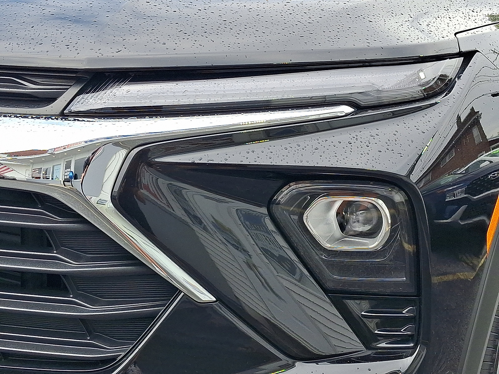 Used 2025 Chevrolet TrailBlazer LT AWD/4WD image 9