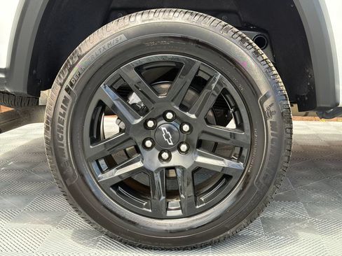 Used 2025 Chevrolet Colorado Trail Boss AWD/4WD image 22