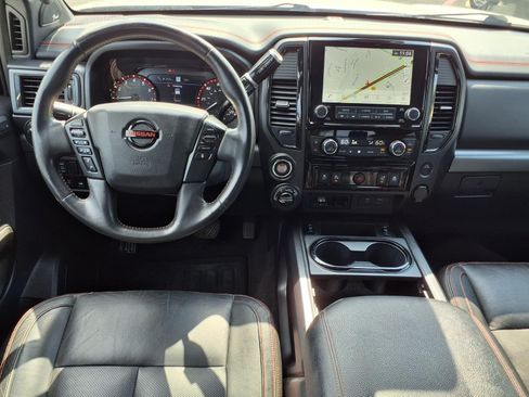 Used 2021 Nissan Titan PRO-4X w/ Pro-4x Convenience Package AWD/4WD image 14