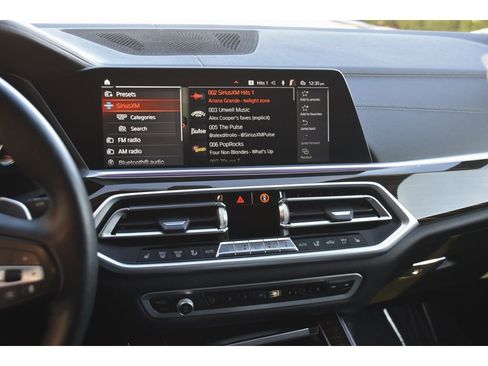 Used 2021 BMW X5 xDrive40i w/ Premium Package image 19