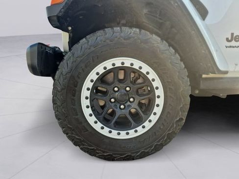 Used 2021 Jeep Wrangler Rubicon AWD/4WD image 9