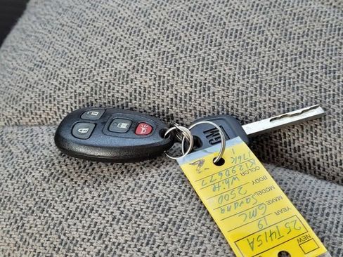 Used 2019 GMC Savana 2500 w/ Communications Package image 26