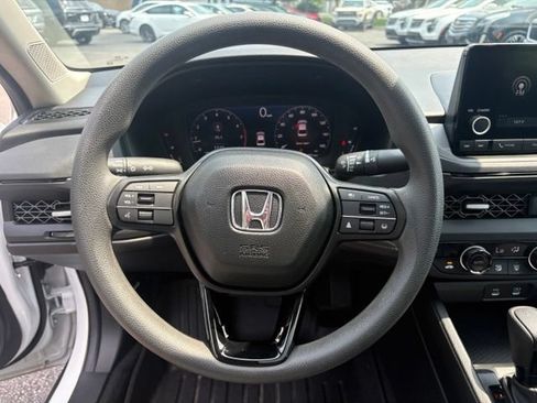 Used 2025 Honda Accord SE image 31