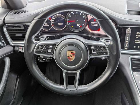 Used 2017 Porsche Panamera 4 image 22
