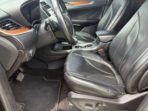 Used 2019 Lincoln MKC Reserve w/ MKC Technology Package AWD/4WD image 9