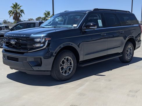 New 2026 Ford Expedition Max Active RWD image 5