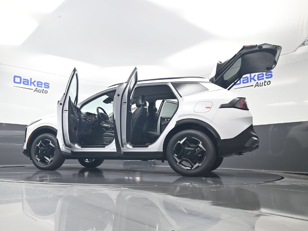 Certified 2026 Kia Sportage EX w/ EX Panorama Roof Package AWD/4WD image 59