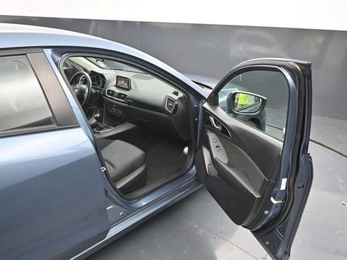 Used 2016 MAZDA MAZDA3 i Sport FWD image 31