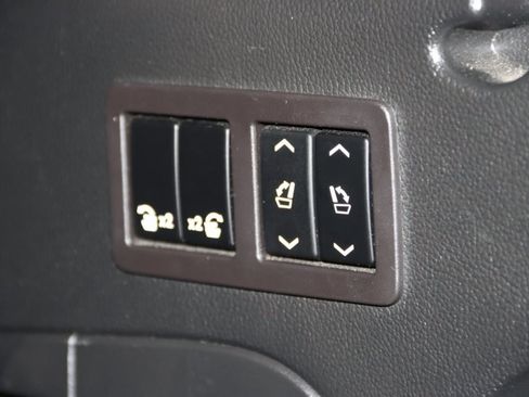 Used 2020 Cadillac Escalade ESV Premium Luxury image 14