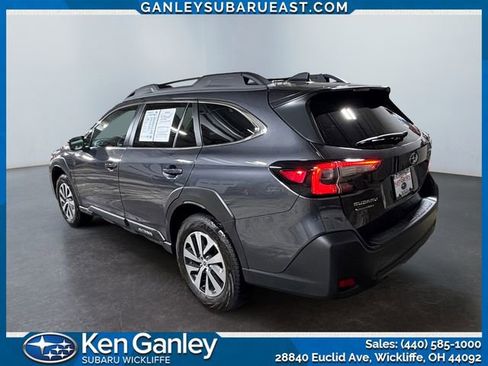 Certified 2023 Subaru Outback Premium image 3