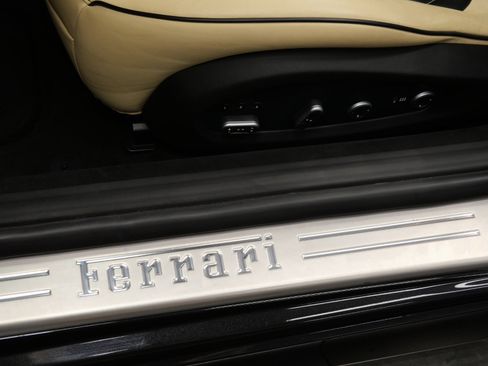 Used 2015 Ferrari California T RWD image 29