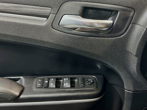 Used 2021 Chrysler 300 Touring L RWD image 13