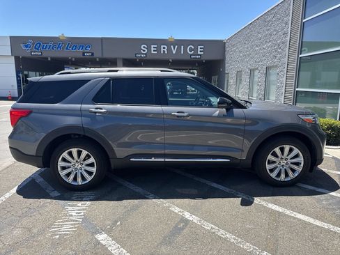 Used 2021 Ford Explorer Limited w/ Hybrid Equipment Group 310A AWD/4WD image 6