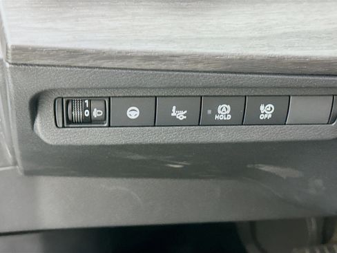 Used 2023 Nissan Ariya FWD image 17