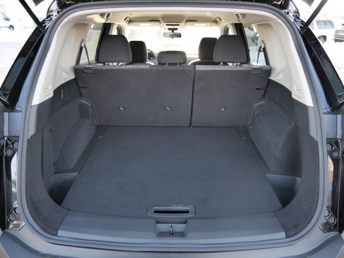 Used 2023 Nissan Rogue SV image 18