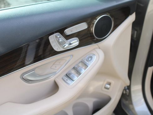 Certified 2021 Mercedes-Benz GLC 300 image 19