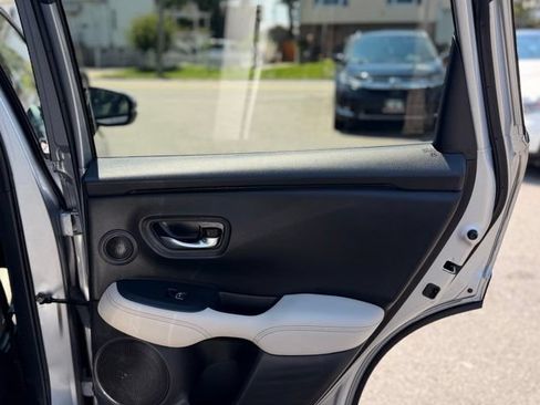 Used 2023 Honda HR-V EX-L image 19