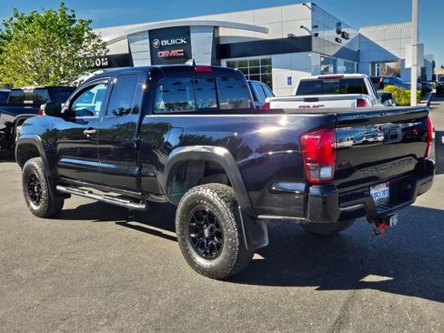Used 2022 Toyota Tacoma SR w/ SX Package image 6
