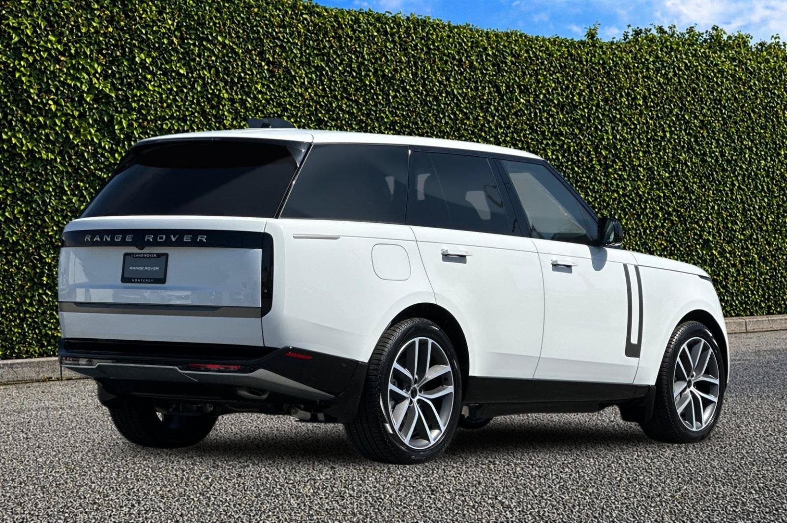 New 2026 Land Rover Range Rover SE AWD/4WD image 6