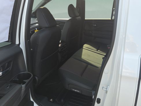 New 2026 Honda Ridgeline Black Edition image 11