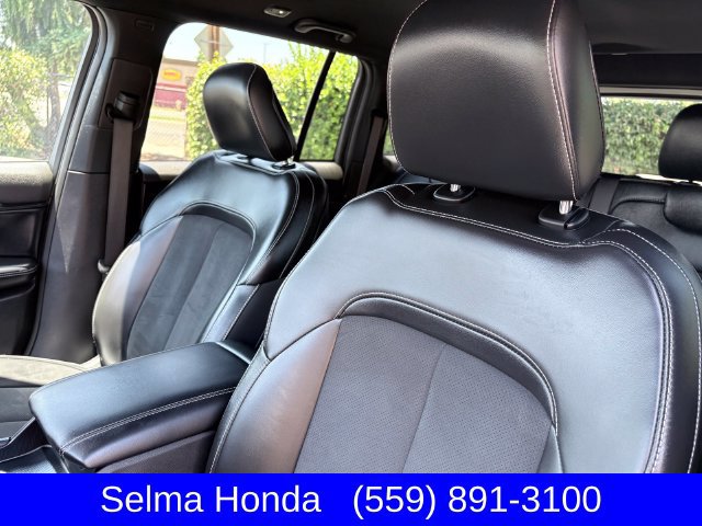 Used 2025 Jeep Grand Cherokee Altitude AWD/4WD image 11