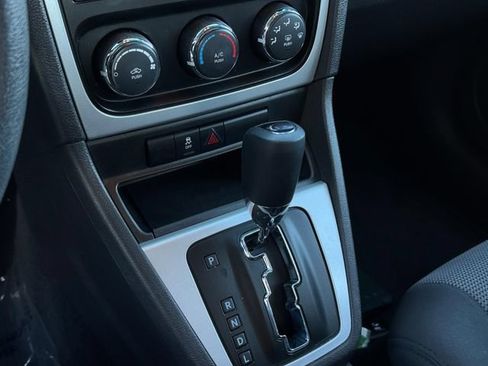 Used 2012 Dodge Caliber SXT FWD image 18