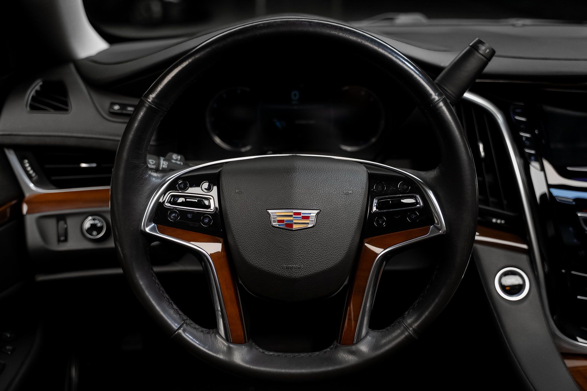 Used 2020 Cadillac Escalade Luxury RWD image 36