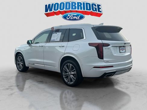 Used 2022 Cadillac XT6 Premium Luxury w/ Technology Package image 5