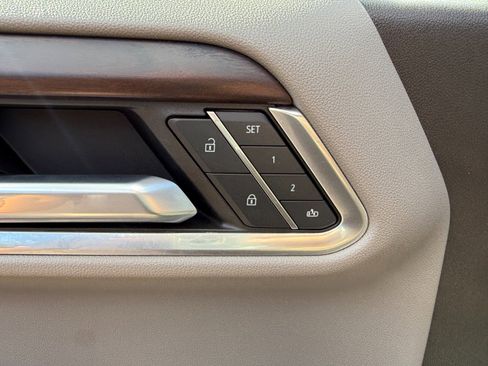 Used 2023 GMC Sierra 1500 SLT w/ SLT Premium Package image 26