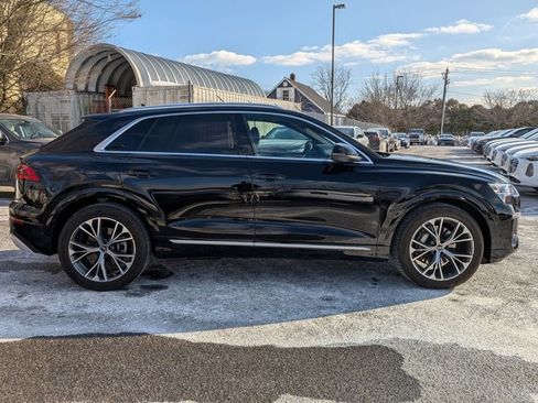 Used 2024 Audi Q8 Prestige w/ Prestige Package image 4