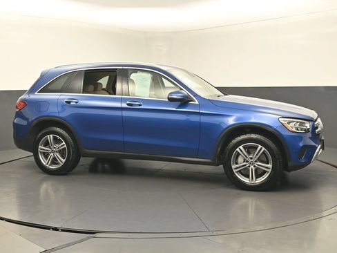 Used 2022 Mercedes-Benz GLC 300 w/ Premium Package Lite image 7