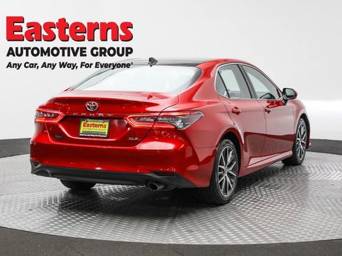 Used 2023 Toyota Camry XLE w/ Navigation Package FWD image 5