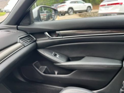 Used 2020 Honda Accord Sport image 29