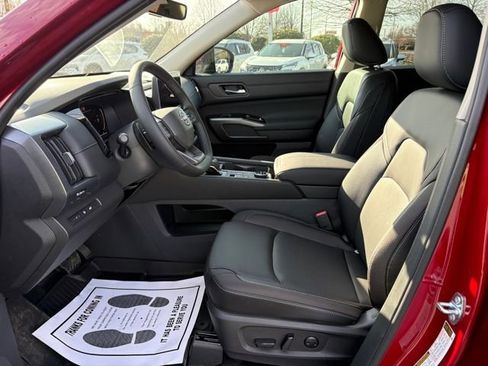 New 2026 Nissan Pathfinder SL AWD/4WD image 11