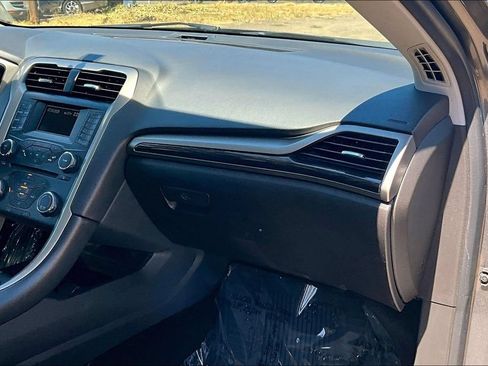 Used 2013 Ford Fusion SE FWD image 19