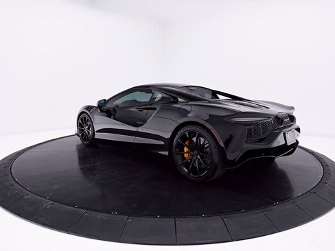 Used 2026 McLaren Artura RWD image 16