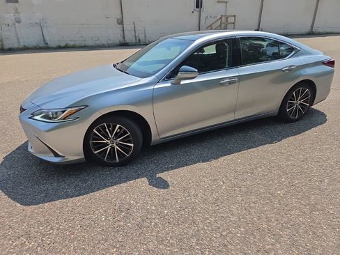 Used 2023 Lexus ES 350 w/ Premium Package FWD image 1