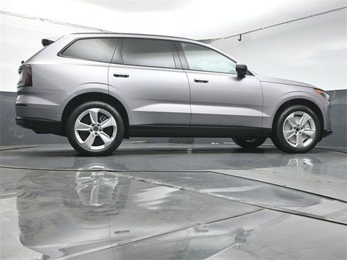 New 2026 Volvo EX90 Plus image 36