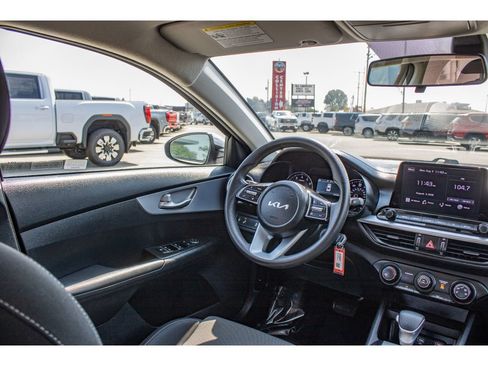 Used 2024 Kia Forte LXS w/ LXS Technology Package FWD image 21