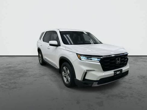 Used 2025 Honda Pilot EX-L image 6