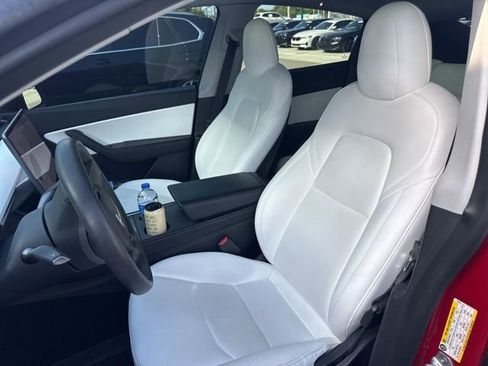 Used 2021 Tesla Model Y Long Range image 12