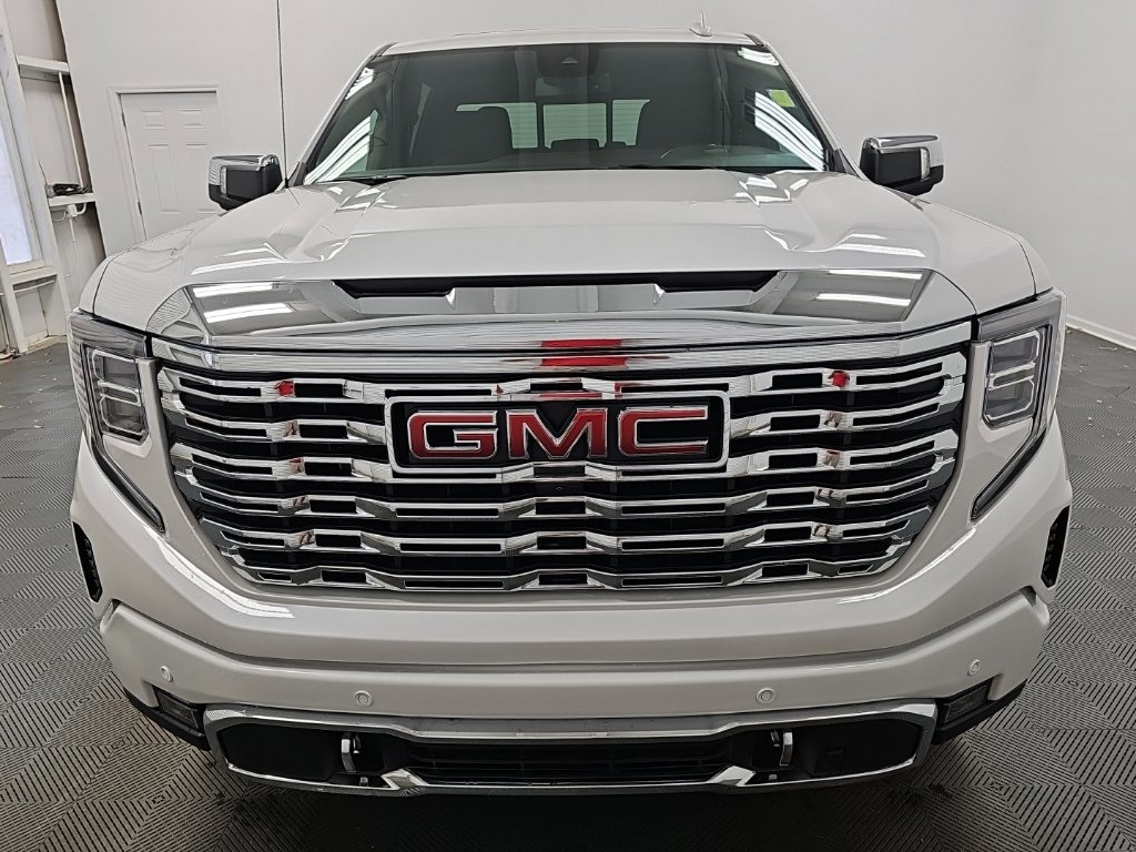 Certified 2025 GMC Sierra 1500 Denali AWD/4WD image 4