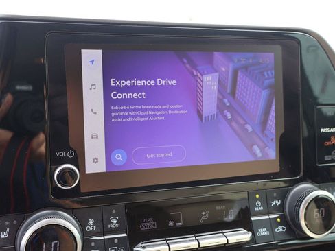 Used 2023 Toyota Highlander XLE FWD image 29